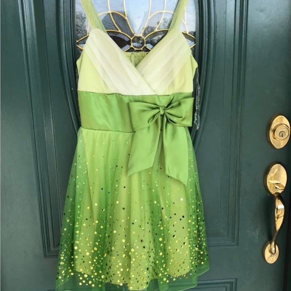 Size 8 dress, wore once to 8th grade dance, call this Tinkerbells dress.